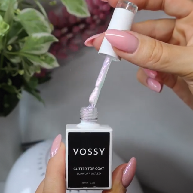 Base Coat & Top Coat: Nøglen til Perfekte Negle | Vossy